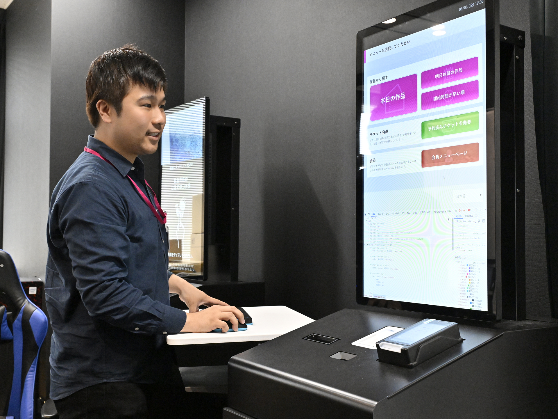 演劇で培ったチームワークを日々の仕事で発揮